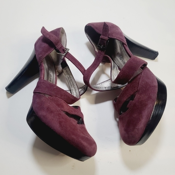 Marc Fisher Suzy Purple Strappy Mary Jane Pump High Heel 6 1/2 - Picture 3 of 16